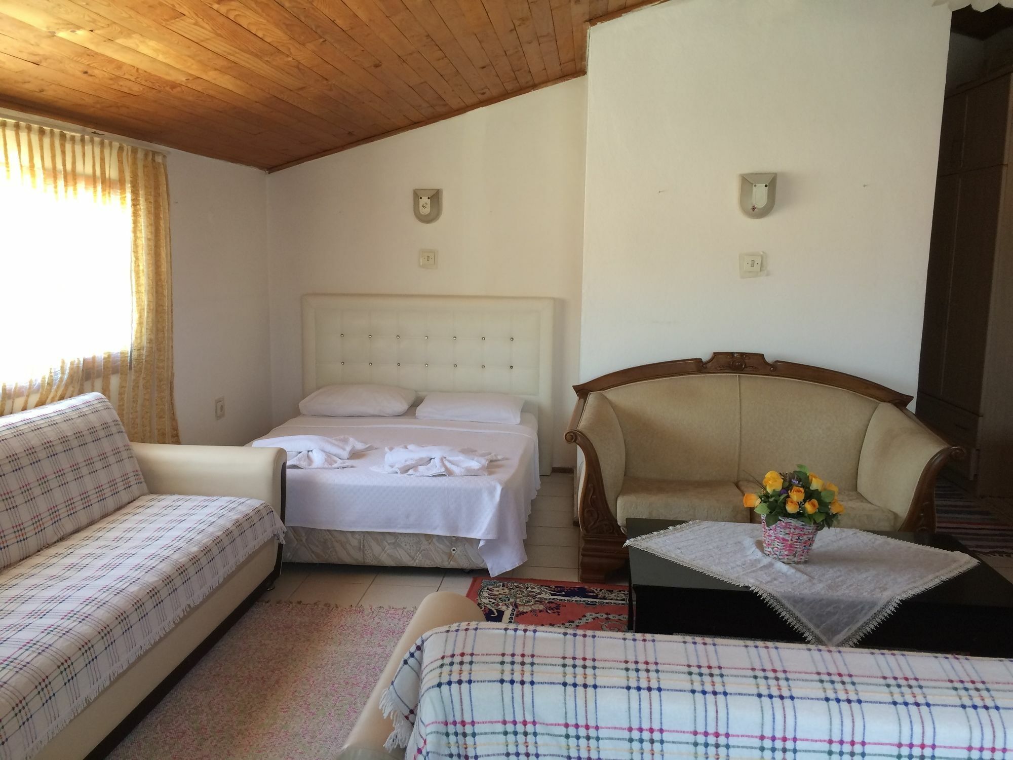 Parmis Rooms Çeşme 外观 照片